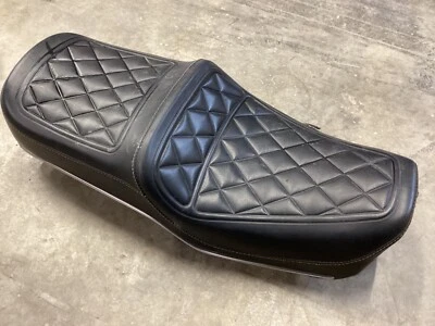 HONDA 1982 82 CB750 C (CUSTOM) DOHC SEAT OEM BLACK ORIGINAL STOCK - Image 1 of 4