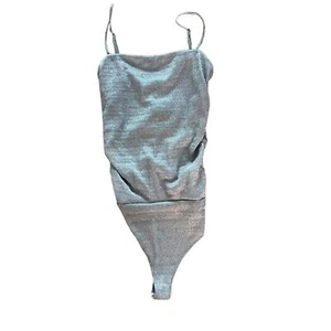 Body para mujer Le Lis Collection pequeño azul texturizado correas cami fruncidas frente - Imagen 1 de 3