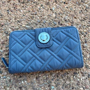 Vera Bradley Wallet Clutch Turn Key Blue Gray Color Zippers Clasp Closure - Picture 1 of 8