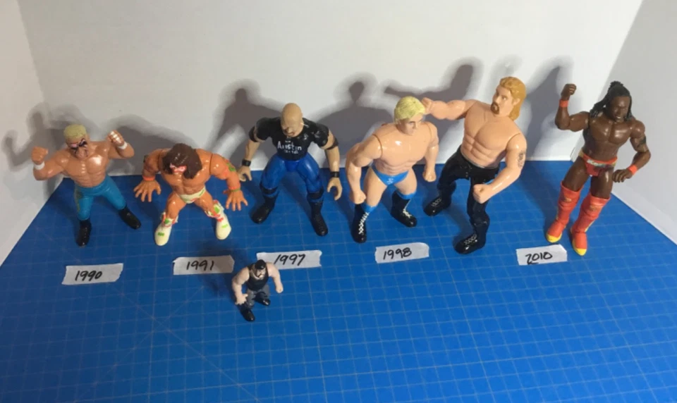 Lote de 7 figuras de acción de lucha libre vintage mixtas WCW Titan Sports y WWE de la década de 1990 Foto 1 de 4