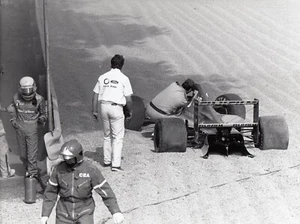 FOTO ORIGINAL DE ÉPOCA ROBERTO MORENO 7UP JORDAN 191 GP ITALIANO MONZA 1991 F1 - Imagen 1 de 2