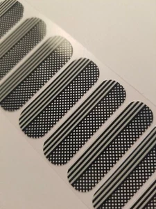 Jamberry SWANKY, 1/2 hoja, blanco y negro sobre transparente - Imagen 1 de 3