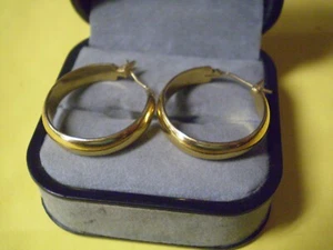 Pair of 10K Yellow Gold Ladies Hoop Earrings 5.3 grams - Picture 1 of 3