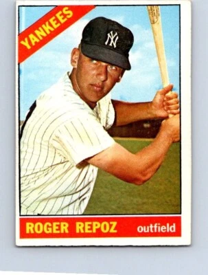 B SEBALL CARD TOPPS 1965 ROGER REPOZ NEW YORK YANKEES  NO1438 - Image 1 of 2