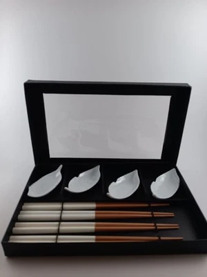 conjunto de sushi caixa e barril para 4 pauzinhos, pratos de molho em forma de folha - Imagem 1 de 3