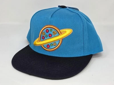 NUEVO CON ETIQUETAS SOMBRERO BORDADO TOY STORY PIZZA PLANET TAMAÑO JUVENIL NIÑOS ~ ENVÍO GRATUITO A EE. UU. Foto 1 de 4