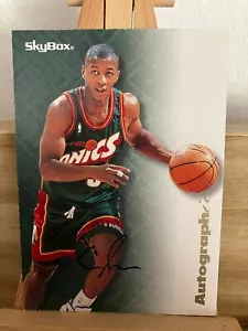 ERIC SNOW NBA 1996-97 SKYBOX PREMIUM AUTOGRAPHICS (SONICS,76ers,CAVALIERS) - Picture 1 of 2