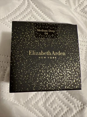 Высокопроизводительная РАЗМЫТАЯ РАССЫПЧАТАЯ ПУДРА Elizabeth Arden средней глубины 04 - Изображение 1 из 4