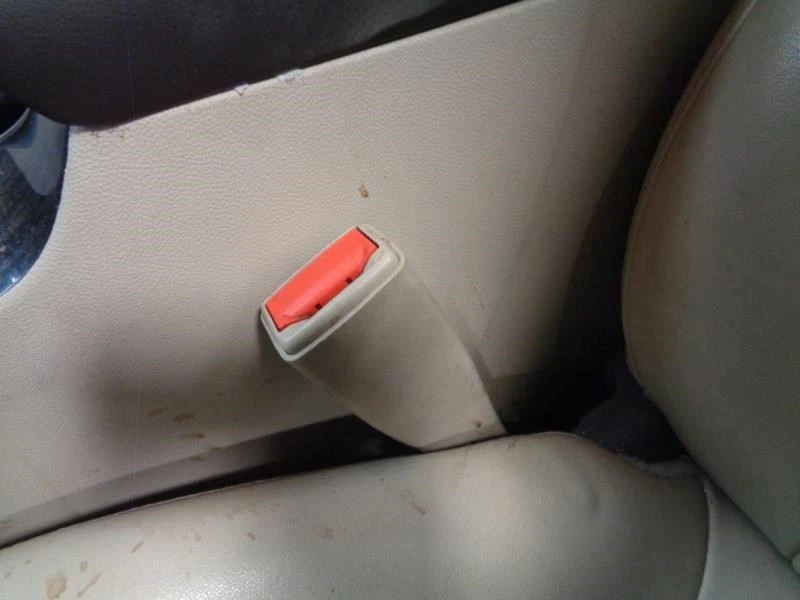 Seat Belt Front Driver Buckle Fits 14-19 XTS 1646287 Foto 1 de 1