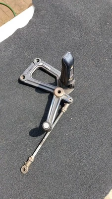 DUCATI 600SS 750SS 900SS 91-98 L/H ПОДНОЖКА ВЕШАЛКА И РЫЧАГ ПЕРЕКЛЮЧЕНИЯ ПЕРЕДАЧ - Изображение 1 из 3