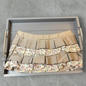 Funda Cartera Falda Treinta y Uno Retirada - Caqui con Volantes Florales - Imagen 1 de 2