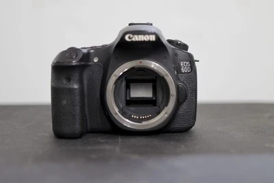 Canon EOS 60D 18.0MP Digital SLR Camera Body Only For Parts/Repair No Batt Cover - Image 1 of 4
