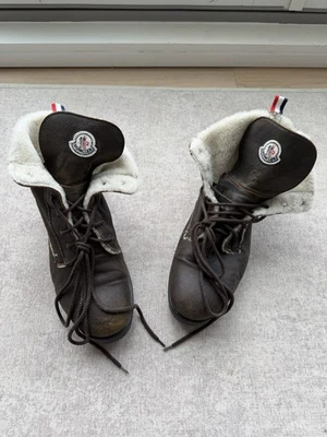 Botas de cuero forradas de piel Moncler Foto 1 de 4