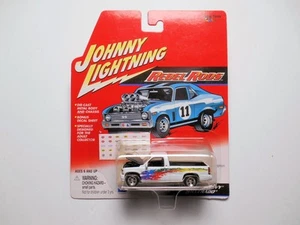 REBEL RODS WHITE 2000 CHEVROLET SILVERADO PICKUP TRUCK BY JOHNNY LIGHTNING - Picture 1 of 3