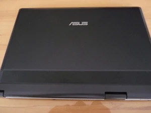 Asus X50SL DUO T2370, 250GB, 2GB, 15.4", DVD RW, Radeon HD3470, Win7, top Zust. - Bild 1 von 22