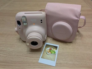 Fujifilm Instax Mini 11 Camera Pink With Fujifilm Instax Case - Fast Dispatch - Picture 1 of 14