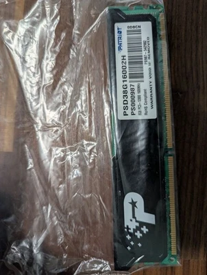 Patriot PSD38G16002H Signature 8GB DDR3 CL11 PC3-12800 1600MHz DIMM w/Heatshield - Image 1 of 2