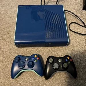 Xbox 360 E Special Edition Blue Bundle 500GB Console X2 Controller Cords TESTED! - Picture 1 of 9