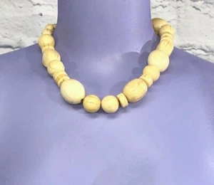 Collar con cuentas ovaladas redondo de madera con broche de cañón hippie boho para mujer - Imagen 1 de 4