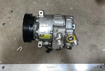 OE 2007-2008 Volvo XC90 Air Compressor - Image 1 of 4