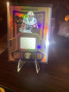 2022 Panini Gold Standard - Gold Gear #GG-JTA Jonathan Taylor /299 (MEM) - Picture 1 of 5