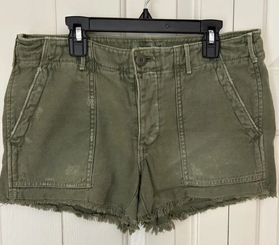 Shorts feminino American Eagle Outfitters tamanho 2 cáqui verde cintura baixa desgastado - Imagem 1 de 4
