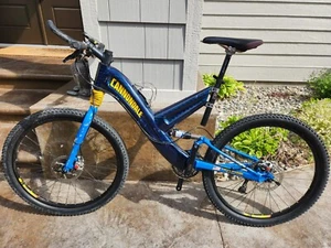 Vintage Cannondale Super V RAVEN Carbon Fiber Mountain Bike - Picture 1 of 6