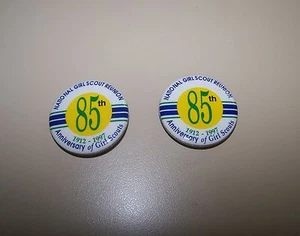 Girl Scouts 85th Anniversary National Reunion Metal Pinback Button Lot of 2 - Bild 1 von 2