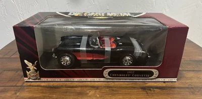 Road Signature Deluxe Edition 1957 Chevy Corvette 1:18 Scale Diecast Black/Red - Image 1 of 4