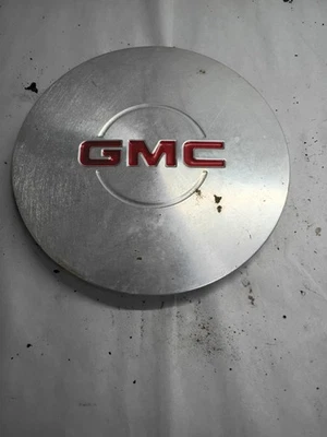 GMC Yukon XL 2000 5,3 L 4x4 tapa central de aleación delantera izquierda Foto 1 de 4