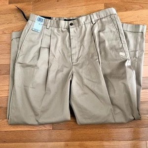 Dockers Odyssey Twillhose doppelt plissiert Bündchen Baumwolle 38" x 30" khaki beige - Bild 1 von 4