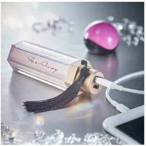 Avon Far Away Light Up Phone Charger in your favourite perfume bottle shape - Zdjęcie 1 z 6