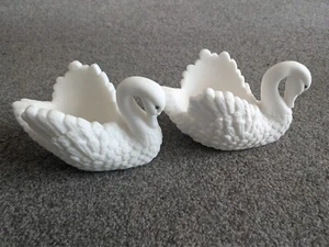 2 x Clay Pottery Swan Plant Holder / Ornaments - Picture 1 of 9