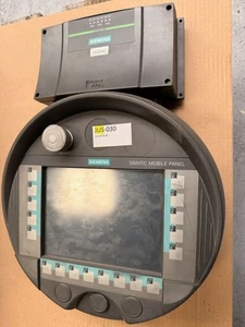 SIEMENS SIMATIC 6AV6645-0CB01-0AX0 Pannello mobile 277 + scatola connettività - Foto 1 di 8