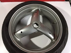 CERCHIO POSTERIORE TRIUMPH 955 i 2004 - Imagen 1 de 1