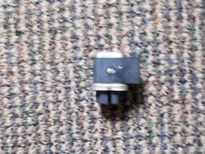 YAHAMA XJ XS SR XZ RELAY OMRON 4U8-00 - Picture 1 of 2