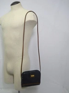 Womens Liz Claiborne Vinyl Travel Credentials Handbag Purse-Small Shoulder Bag - Picture 1 of 5