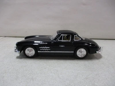Kinsmart 1954 Mercedes Benz 300SL 1/36 - Image 1 of 4