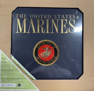 Album album ritagli US Marines in pelle incollata K & Company nuovo con scatola - Foto 1 di 4