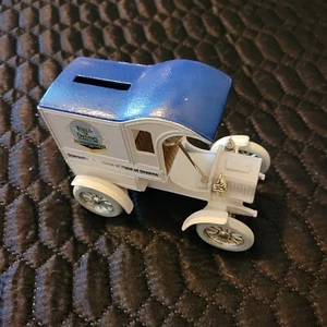 FIELD OF DREAMS, DYERSVILLE, IA. 1905 FORD DELIVERY DIECAST TRUCK - Picture 1 of 8