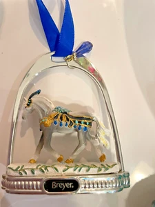 Breyer Horse 2022 Holiday Collection | Stirrup Ornament - Snowbird - Picture 1 of 3
