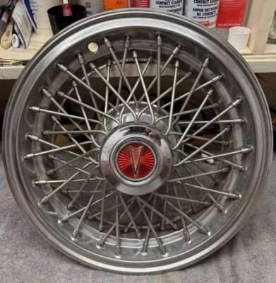 Cubierta/tapón de rueda de alambre usado para Pontiac Parisienne 85-86 **puede adaptarse a otros** Foto 1 de 4