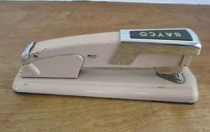 Vintage Bayco Arrow 210 Tan Stapler - Picture 1 of 4