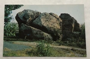 Judge's Cave, Atop West Rock, New Haven, Conn. Postcard (D2) - Picture 1 of 2