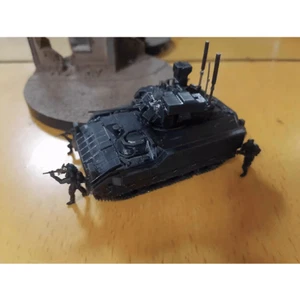 1/72 US M2A3 Bradley Anti Sniper Infantry Fighting Vehicle Model Ornament - Bild 1 von 5