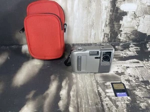 Vintage Fujifilm Digital Camera MX-500 Silver Compact 1.5mp 1x Optical Zoom - Picture 1 of 8