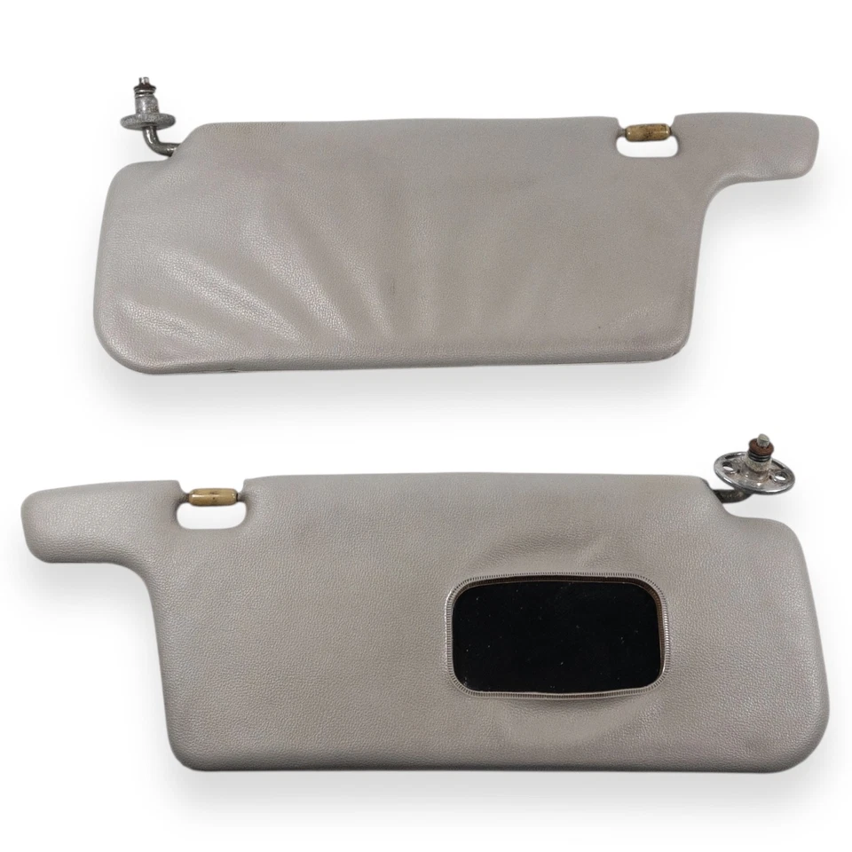 Комплект из пары солнцезащитных козырьков со стороны водителя и пассажира для Honda Civic 1988-1991 годов выпуска - Изображение 1 из 4