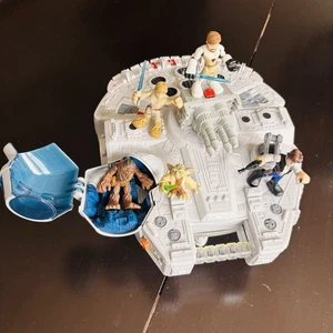 Lot Of Star Wars Galactic Heroes 5 Figures & Millennium Falcon Playskool Hasbro - Picture 1 of 13