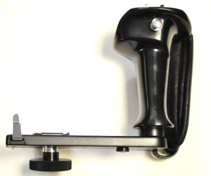 Hasselblad flashgun / acc. bracket #45071 for 500CM. For 3/8" socket ONLY. - Picture 1 of 6