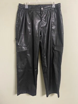 Pantalones cargo negros casi famosos nuevos sin etiquetas talla grande tiro alto imitación cuero plisado Foto 1 de 4